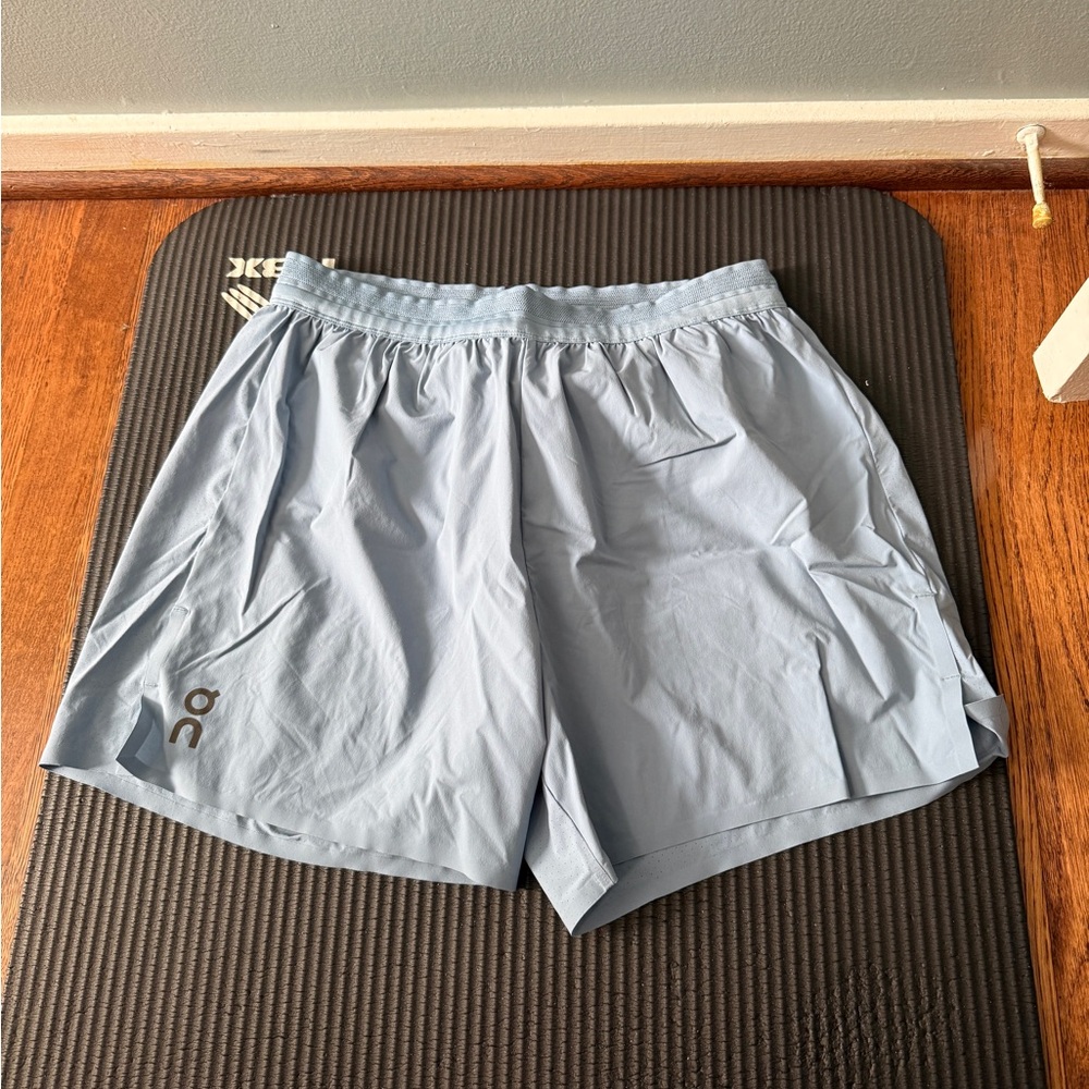 On Running Men's Performance Short 5” - GREAT CONDITION!
